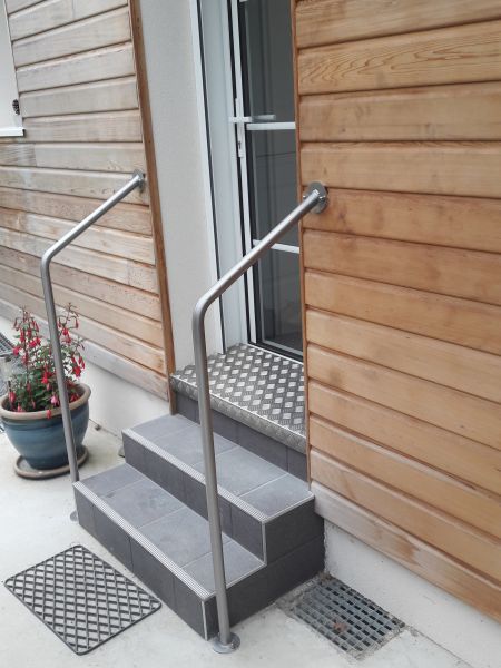 Rampe d’accès pour escalier